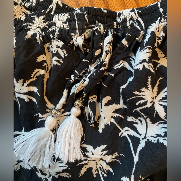 Blue Island black and white tropical top size L - Picture 5 of 12